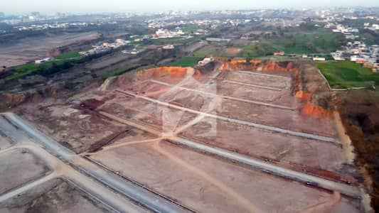 1kanal south face level plot street sec E DHA 3 for sale