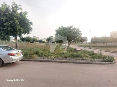 8 Marla Corner 1 Marla Extra land Good Plot 8 Marla Corner 1 Marla Extra land Good Plot