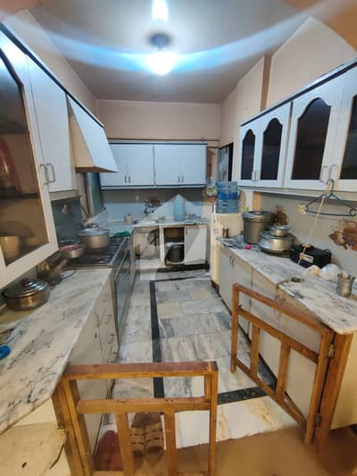3BDD 1450 SQFT 2 FLOOR FLAT VERY GOOD CONDITION. . .