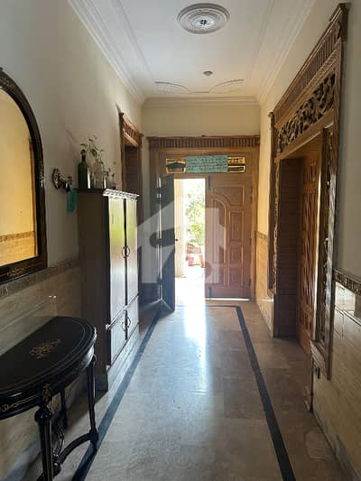 1 Kanal House Is Available For Sale
