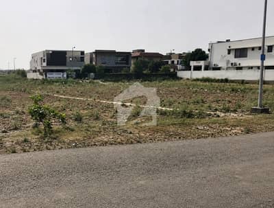 ڈی ایچ اے فیز 7 - بلاک وائے فیز 7,ڈیفنس (ڈی ایچ اے),لاہور میں 2 کنال رہائشی پلاٹ 9.25 کروڑ میں برائے فروخت۔ ڈی ایچ اے فیز 7 - بلاک وائے فیز 7,ڈیفنس (ڈی ایچ اے),لاہور میں 2 کنال رہائشی پلاٹ 9.25 کروڑ میں برائے فروخت۔