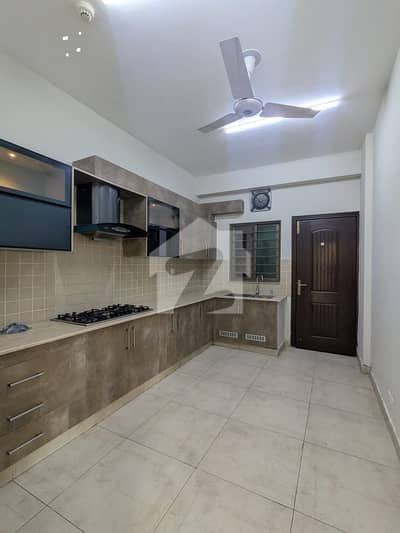 10 MARLA 3 BEDROOM NEW APARTMENT AVAILABLE FOR SALE SECTOR D 10 MARLA 3 BEDROOM NEW APARTMENT AVAILABLE FOR SALE SECTOR D