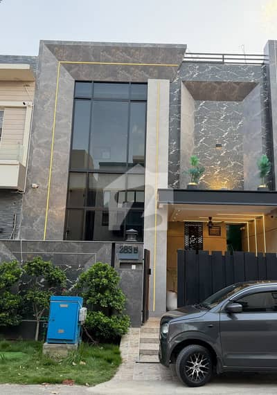5 MARLA ELEGANT & SUPER HOT LOCATED BUNGALOW IS AVAILABLE IN DHA, LAHORE.