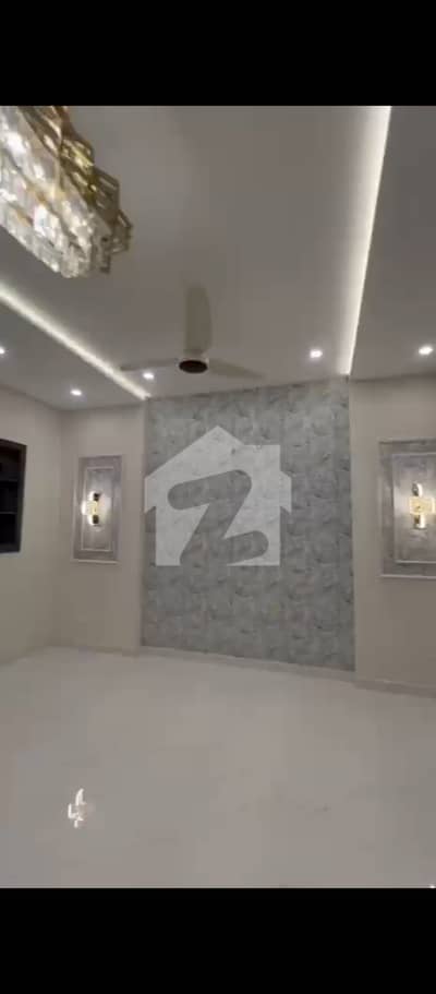 ڈی ۔ 12 اسلام آباد میں 5 کمروں کا 10 مرلہ مکان 12.0 کروڑ میں برائے فروخت۔