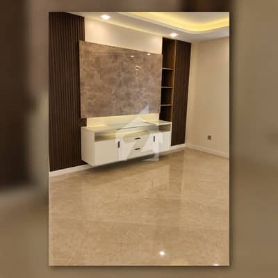Luxury Brand New 2 Bed Apartment