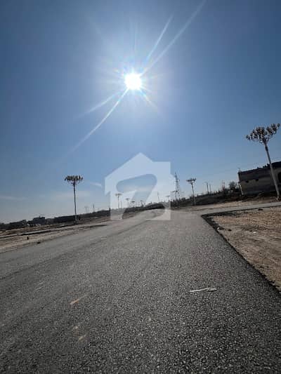 Plot For Sale On E&M Major Road New City Phase 2