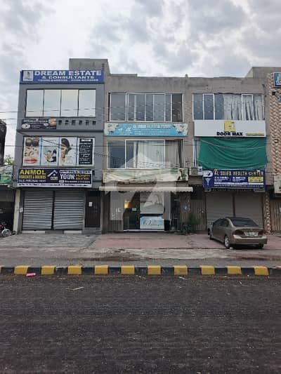 کالج روڈ لاہور میں 4 مرلہ Studio دکان 2.85 کروڑ میں برائے فروخت۔