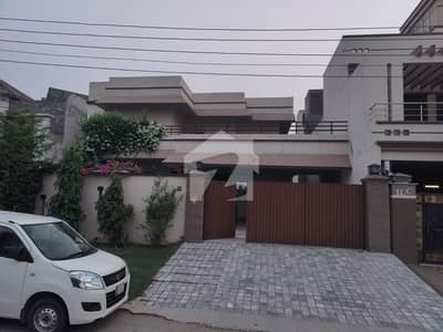 1 Kanal Beautiful And Maintained House For Sale In University Town