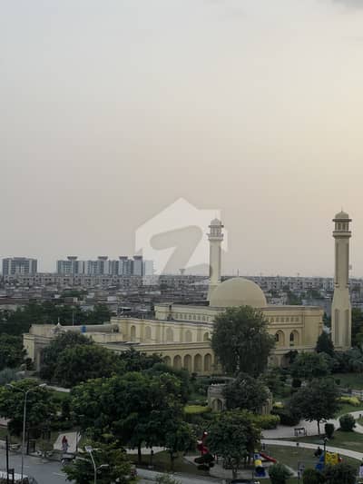 عسکری 11 عسکری,لاہور میں 3 کمروں کا 10 مرلہ فلیٹ 2.8 کروڑ میں برائے فروخت۔