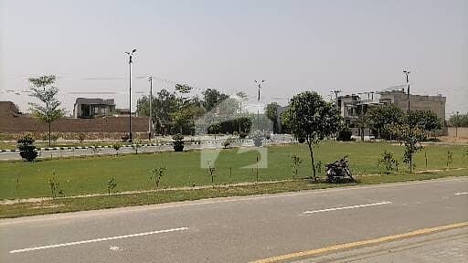 Residential Plot In Lyallpur Avenue For Sale Residential Plot In Lyallpur Avenue For Sale