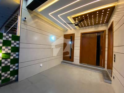 A Beautifull 5 Marla House Available For Rent
