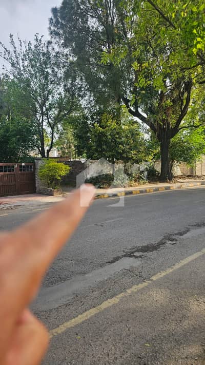 G6/4 Prime Location 550 Sq Yds Corner Plot Available For Sale At Investor Price