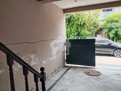 Rehman Villas, Airport Road House for Rent