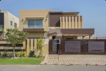 1 KANAL ELEGANT AND FULLY MAINTAINED SUPER HOT LOCATED BUNGALOW IS AVAILABLE IN THE BEST BLOCK OF DHA LAHORE.