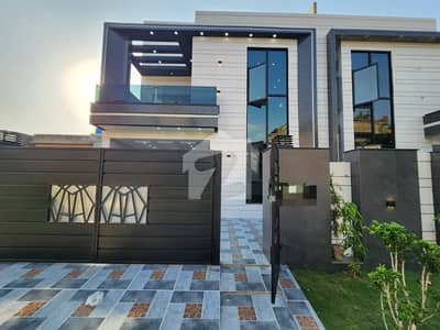 8.5 Marla Ultra Modern luxery stylish house available for sale in Architect society Lahore near Johertown Lahore by Fast property services