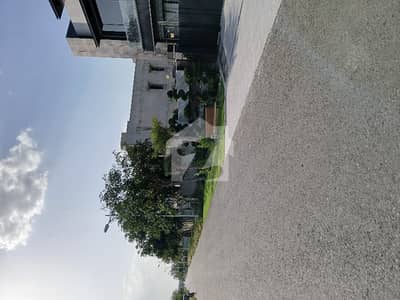 300 Numbering 1kanal premium location plot for residence, close to Carrefour 300 Numbering 1kanal premium location plot for residence, close to Carrefour