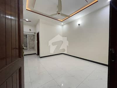 جناح گارڈنز فیز 1 جناح گارڈنز,ایف ای سی ایچ ایس,اسلام آباد میں 4 کمروں کا 7 مرلہ مکان 1.2 لاکھ میں کرایہ پر دستیاب ہے۔