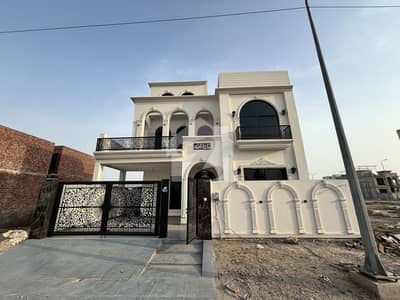 10 MARLA HOUSE AVAILABLE FOR RENT