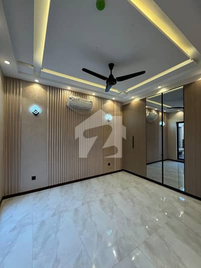 10-MARLA BUNGALOW | IMMACULATE. ICONIC. UNMISSABLE BAHRIA TOWN LAHORE'S BEST BLOCK