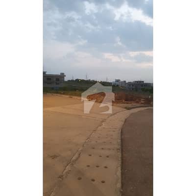 F2 Street 81 Possessionable 8 Marla Plot