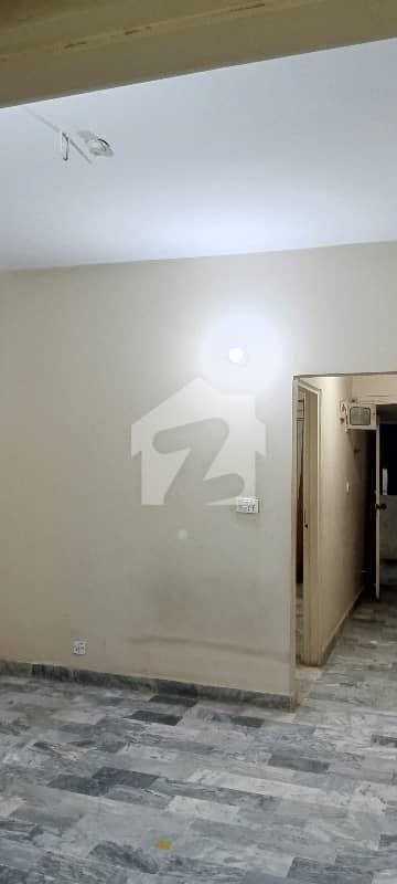 Flat Sized 1250 Square Feet Available In Gulistan-e-Jauhar - Block 15