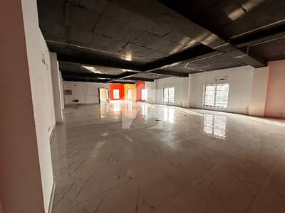 1 kanal commercial floor best for office