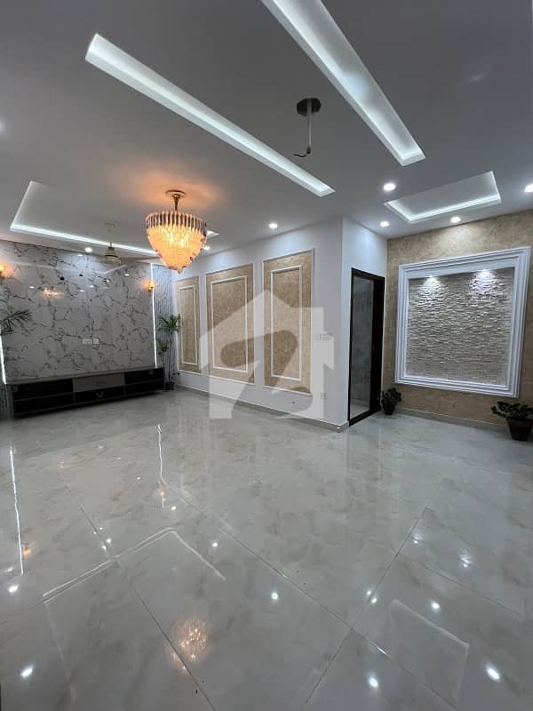 10MARLA UPPER PORTION FOR RENT 10MARLA UPPER PORTION FOR RENT