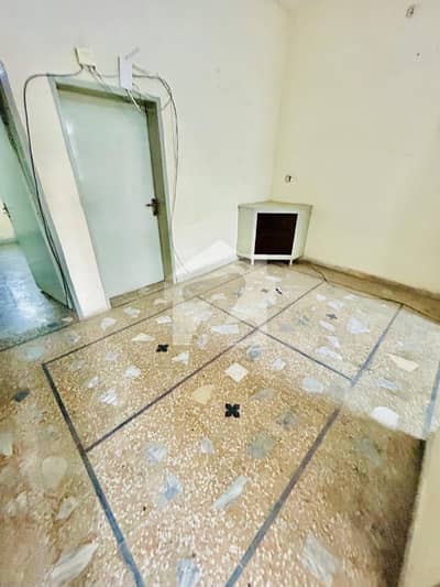 5 Marla 1st Floor (Mid Portion) For Rent At Sabzazar Near To Market Fori Rabta Keray