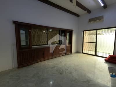 1000 Yard Bangalow For Rent Clifton Main Road Facing Near Abdullah Shah Ghazi Mazar (Best To Commercial Purpose) Block 5