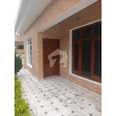 F-11/3 500 Square Yard Renovated House For Rent F-11/3 500 Square Yard Renovated House For Rent