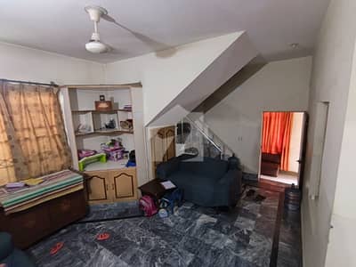 کیولری گراؤنڈ لاہور میں 10 مرلہ Studio عمارت 22.0 کروڑ میں برائے فروخت۔ کیولری گراؤنڈ لاہور میں 10 مرلہ Studio عمارت 22.0 کروڑ میں برائے فروخت۔