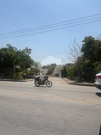 1 Kanal Residential Plot for Sale in A1 Block
