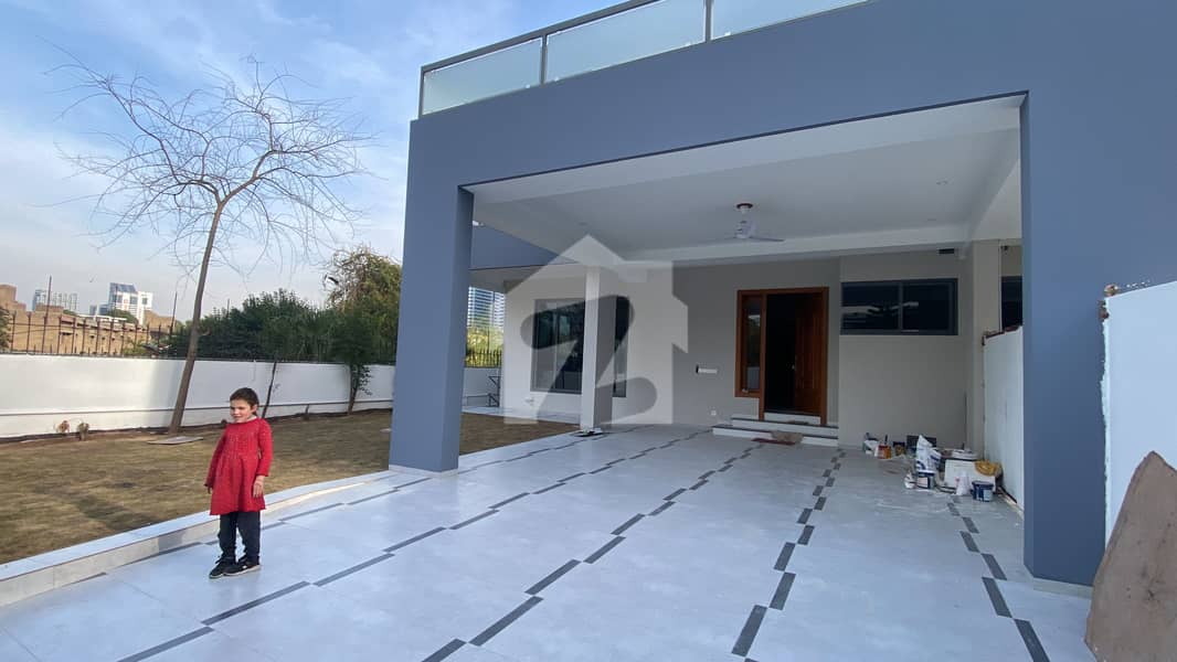 F-8 Brand New House F-8 Brand New House