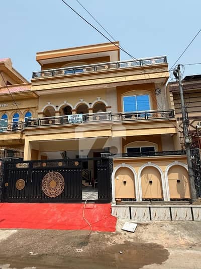 ائیرپورٹ ہاؤسنگ سوسائٹی راولپنڈی میں 6 کمروں کا 8 مرلہ مکان 3.7 کروڑ میں برائے فروخت۔