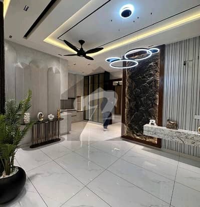 Perfect 10 Marla House In Bahria Town - Sector E For Rent