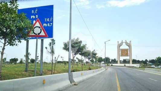 ڈی ایچ اے ڈیفینس فیز 5 ڈی ایچ اے ڈیفینس,اسلام آباد میں 1 کنال رہائشی پلاٹ 4.5 کروڑ میں برائے فروخت۔ ڈی ایچ اے ڈیفینس فیز 5 ڈی ایچ اے ڈیفینس,اسلام آباد میں 1 کنال رہائشی پلاٹ 4.5 کروڑ میں برائے فروخت۔