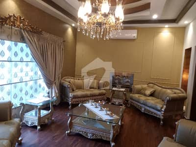 ڈی ایچ اے فیز 5 ڈی ایچ اے ڈیفینس,لاہور میں 5 کمروں کا 1 کنال مکان 14.0 کروڑ میں برائے فروخت۔