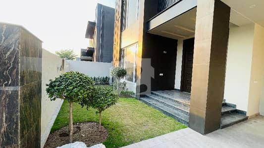 ایڈن آچرڈ فیصل آباد میں 5 کمروں کا 16 مرلہ مکان 8.5 کروڑ میں برائے فروخت۔