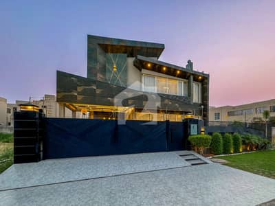01 KANAL LUXURIOUS & GRACEFUL HOUSE FOR SALE IN DHA PHASE 7