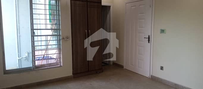 5 Marla 2nd Floor Portion For Rent In Johar Town Phase 1