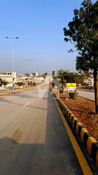 ڈی ایچ اے فیز 5 - سیکٹر سی ڈی ایچ اے ڈیفینس فیز 5,ڈی ایچ اے ڈیفینس,اسلام آباد میں 1 کنال رہائشی پلاٹ 4.5 کروڑ میں برائے فروخت۔ ڈی ایچ اے فیز 5 - سیکٹر سی ڈی ایچ اے ڈیفینس فیز 5,ڈی ایچ اے ڈیفینس,اسلام آباد میں 1 کنال رہائشی پلاٹ 4.5 کروڑ میں برائے فروخت۔