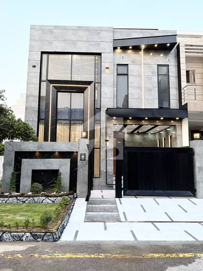 Brand New 5 Marla Ultra Modern House for Sale in Prime Location