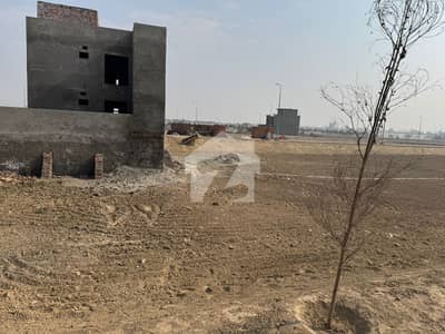 Prime Location 10 Marla Residential Plot Ideally Situated In Park View City - Overseas Block