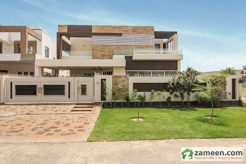 1 Kanal Outstanding Design Beautiful House Is Available For Sale