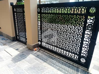 ڈی ۔ 12 اسلام آباد میں 3 کمروں کا 4 مرلہ مکان 4.99 کروڑ میں برائے فروخت۔