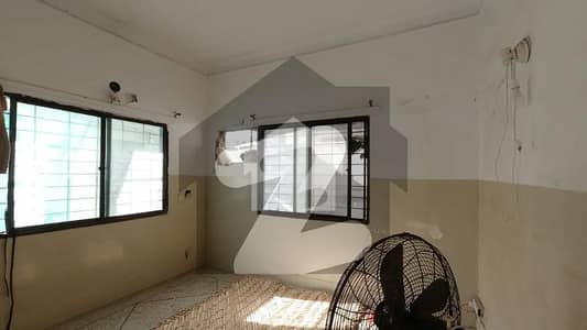 1500 SQ. YARD BUNGALOW FOR SALE NEAR BY REGENCY APPARTMENT 0N 40 FEET WIDE ROAD