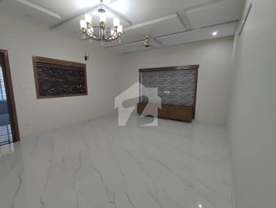 14 Marla Luxury House Available Rent G13/3