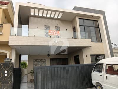 بحریہ انکلیو بحریہ ٹاؤن,اسلام آباد میں 5 کمروں کا 10 مرلہ مکان 6.5 کروڑ میں برائے فروخت۔