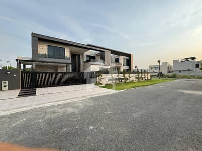 DECENT CLASSIC 2 KANAL BRAND NEW HOUSE IN REASONABLE PRICE