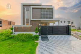 10 Marla Ultra Modern House Available In DHA Phase 5 Lahore 10 Marla Ultra Modern House Available In DHA Phase 5 Lahore